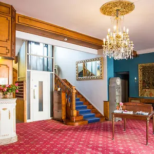 De La Roseraie Hotel